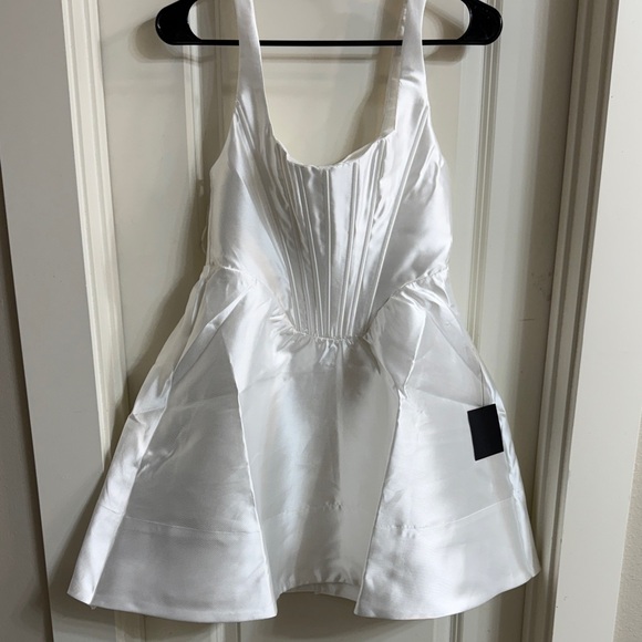 Lulus Dresses & Skirts - Lulu's White Mini Dress